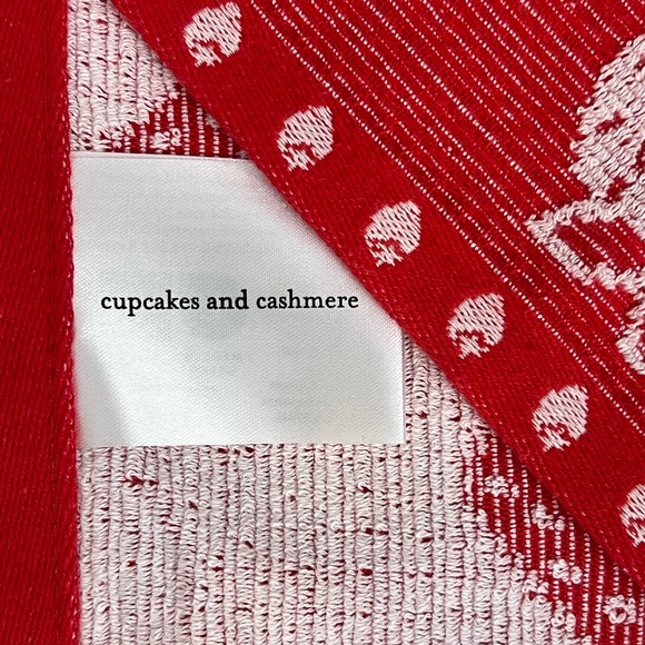 Strawberry Surprise Boutique Gift Box by Pk - Picture 6 of 14